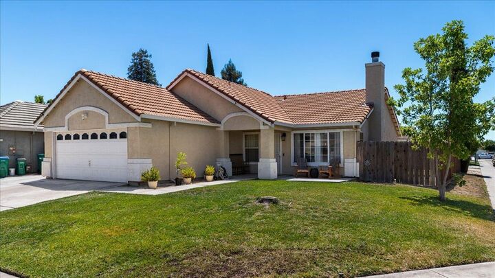 Property Photo:  2616 Nemaha Way  CA 95206 
