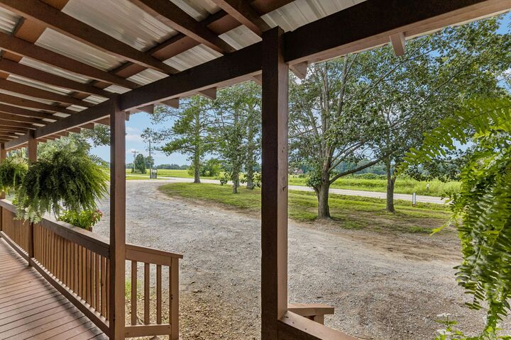 Property Photo:  38 N Old Military Rd  TN 38483 