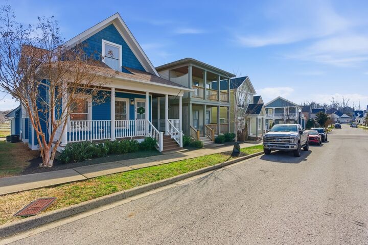 Property Photo: 315 Augusta Ave TN 37146