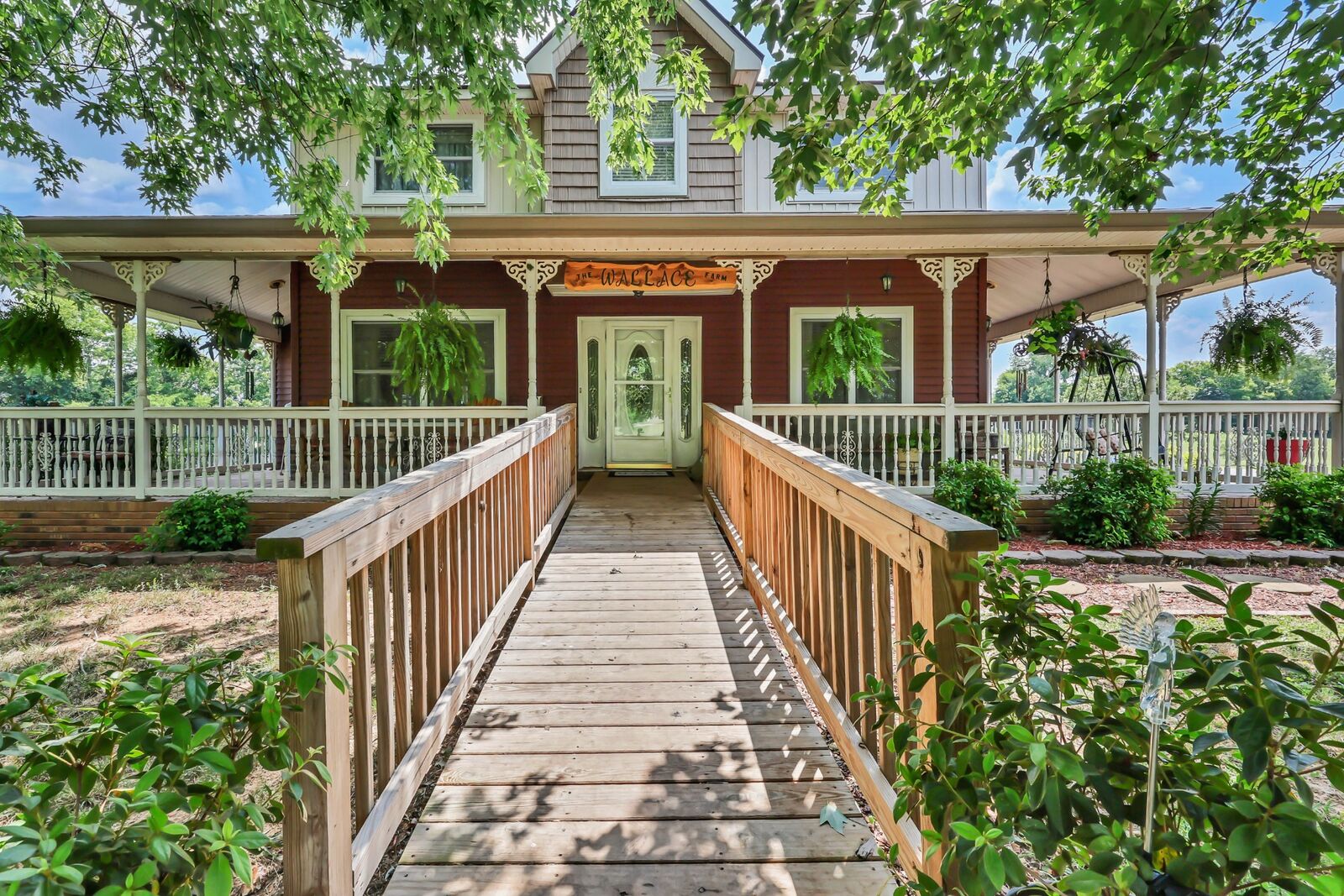 Property Photo: 2960 Old Clarksville Spgfld Rd TN 37010