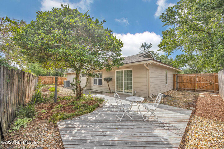 Property Photo: 3386 Sarah Spaulding Drive FL 32223