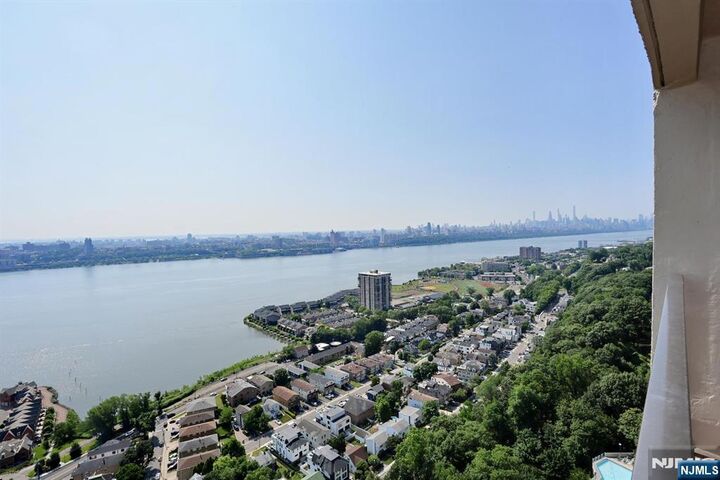Property Photo: 5 Horizon Road 2209 NJ 07024