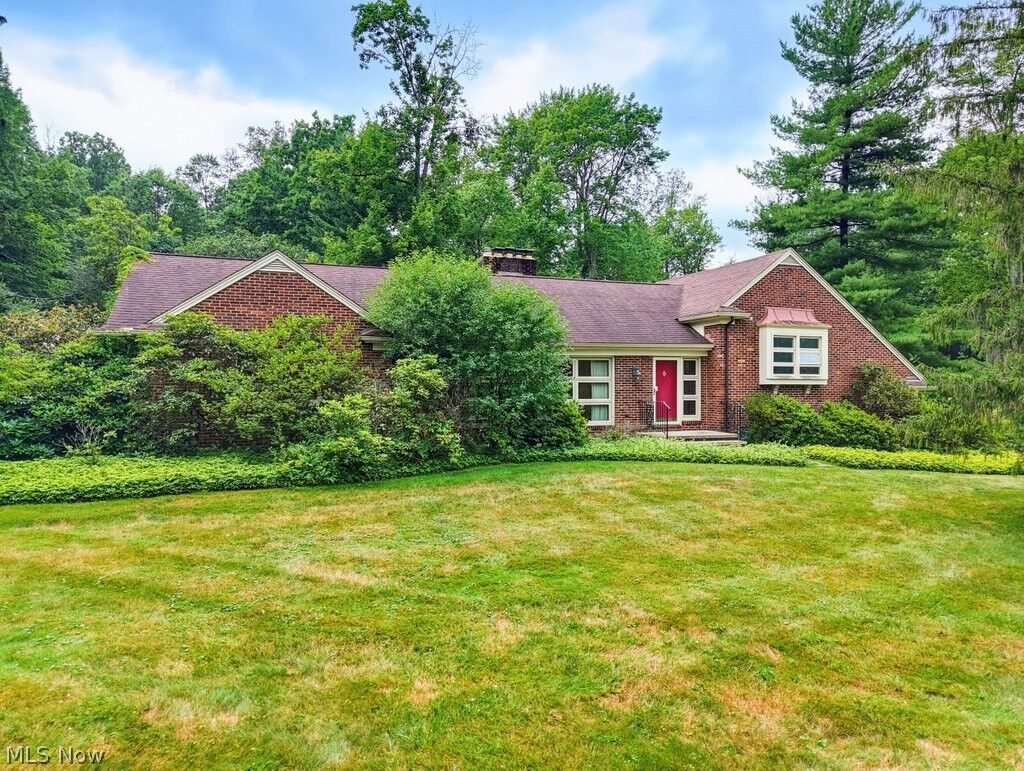 Property Photo:  21 Hampshire Road  OH 44313 