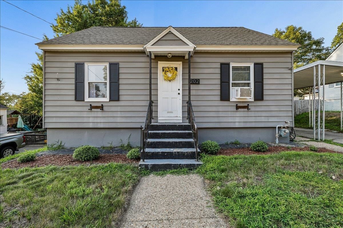 Property Photo:  202 Holly Avenue  NH 03103 