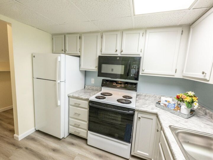 Property Photo: 86 Pinecrest Drive VT 05452