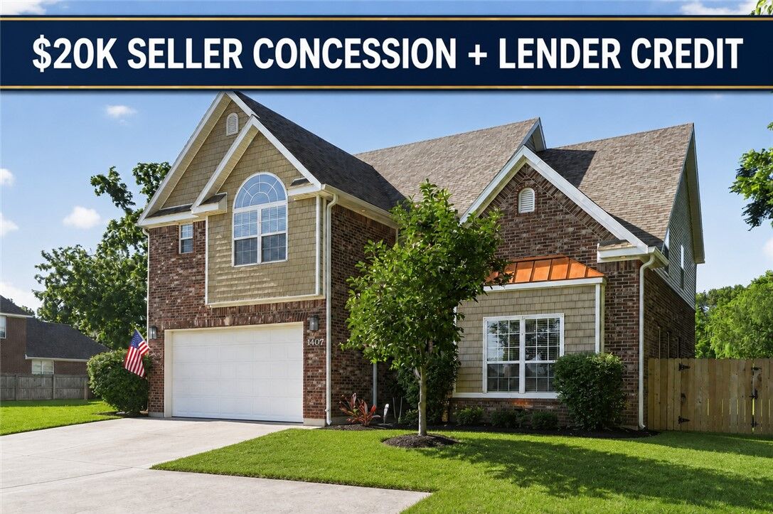 Property Photo:  1407 NW 3rd Street  AR 72712 