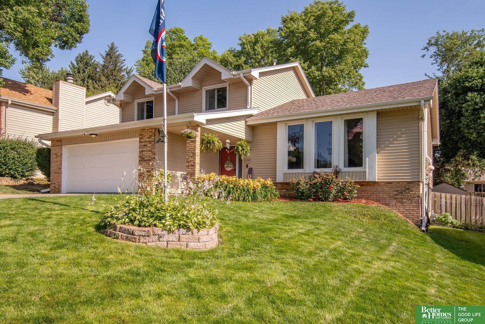 Property Photo: 3718 Burr Oak Drive NE 68123