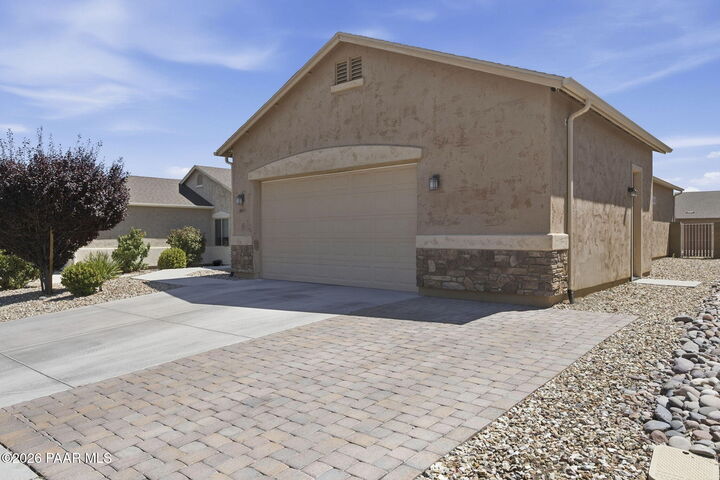 Property Photo:  5841 N Thornberry Drive  AZ 86314 