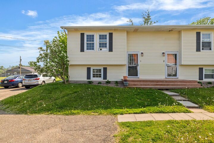 Property Photo:  14 Marshall Street 1  PE C0A 1X0 