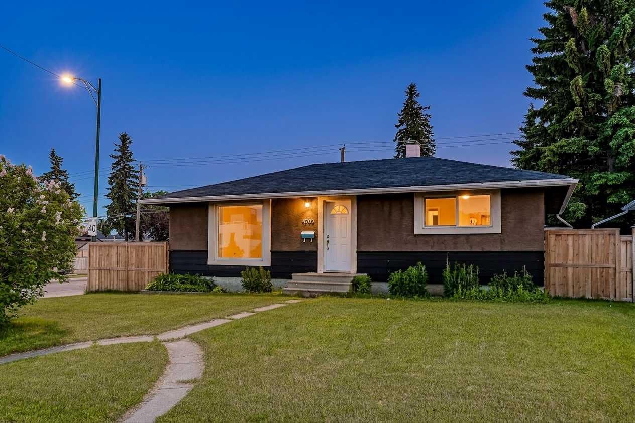 Property Photo:  4703 Waverley Drive SW  AB T3C 2P5 