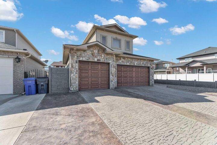 Property Photo:  42 Somerset Link SE  AB T1B 0B8 