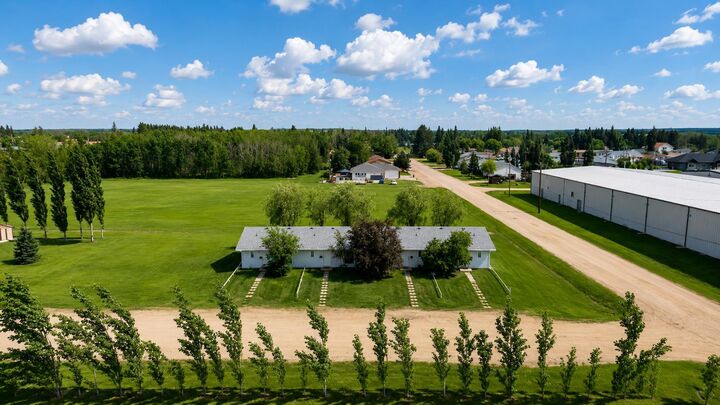 Property Photo: 325 Homestead Place 1,2,3,4 SK S0M 2T0