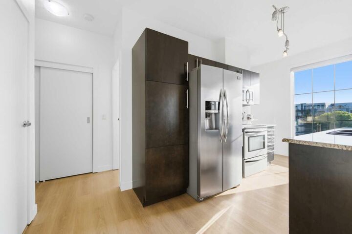 Property Photo:  2307 14 Street SW 301  AB T2T 3T5 