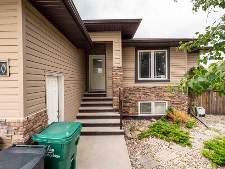 Property Photo:  350 Mt Sunburst Way W  AB T1K 3J9 
