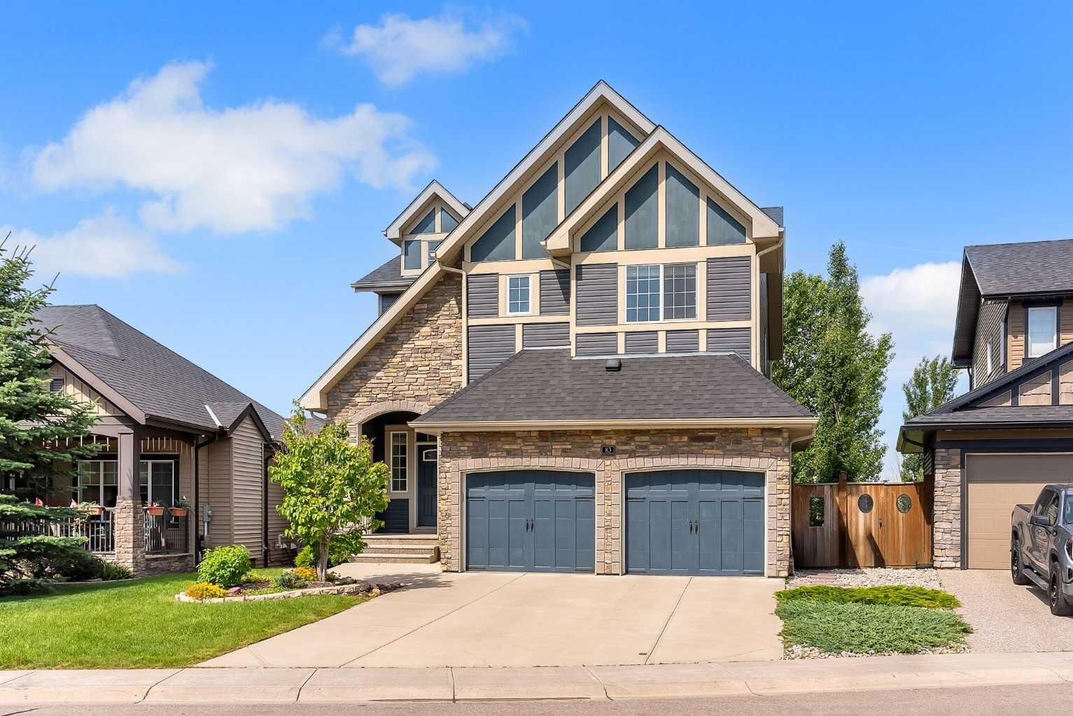 Property Photo: 83 Ravenscroft Close SE AB T4A 0M1
