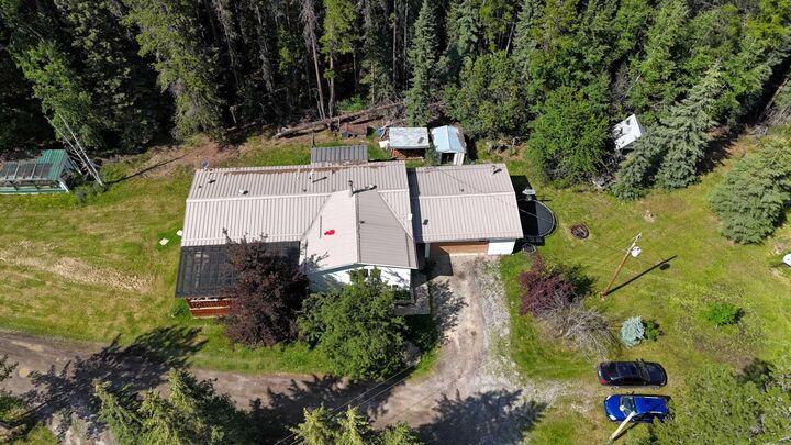 Property Photo: 17414 Highway 748 N AB T7E 3N7