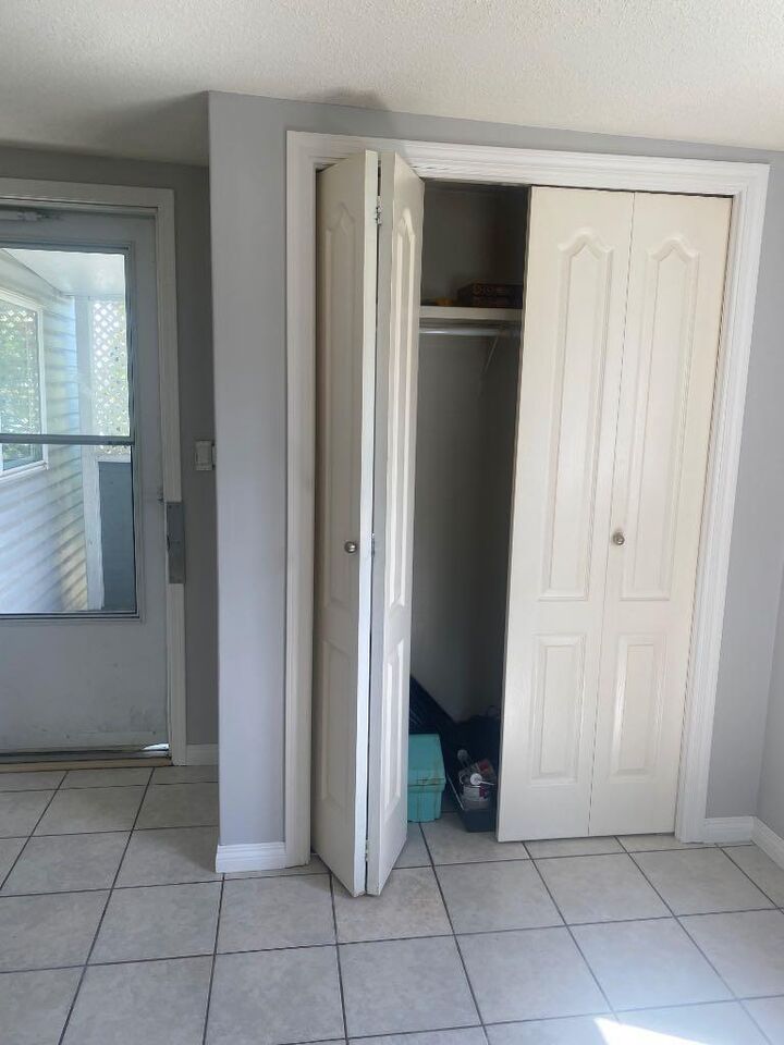 Property Photo: 6834 59 Avenue 818 AB T4P 1C9