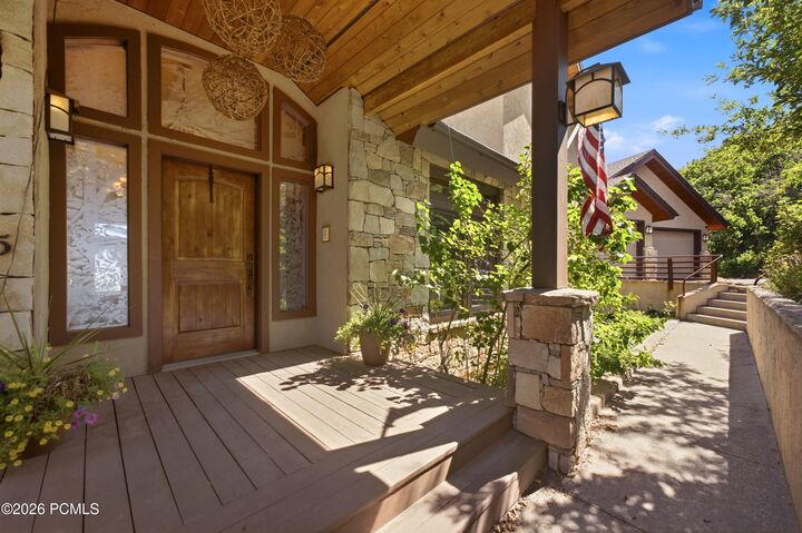 Property Photo: 335 W Bern Way UT 84049