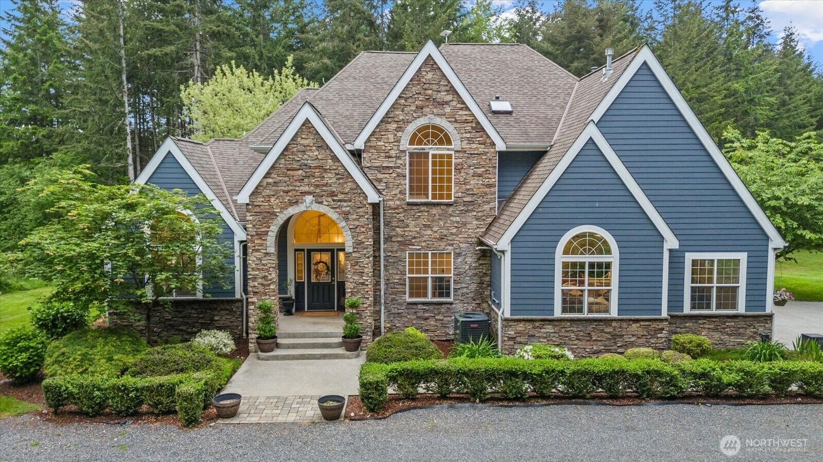 Property Photo:  18119  78th Street NE  WA 98252 