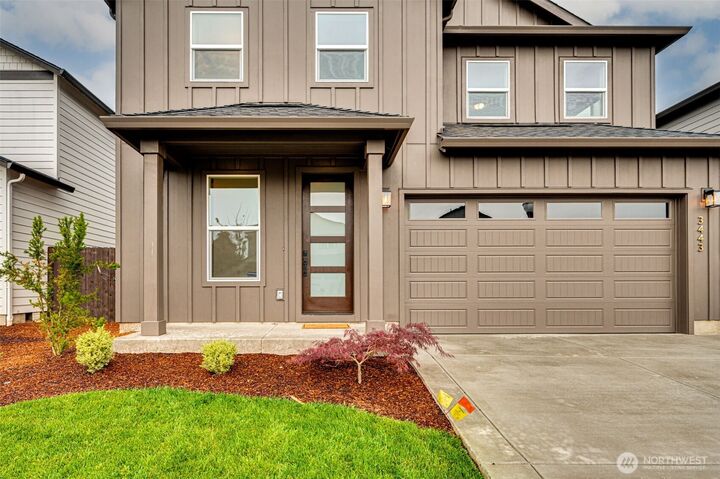 Property Photo:  3443 SE 8th Avenue  WA 98604 