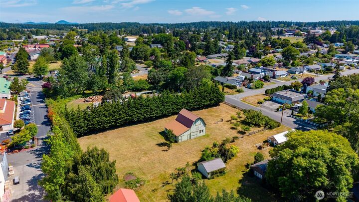 Property Photo:  579 SE Ely Street  WA 98277 