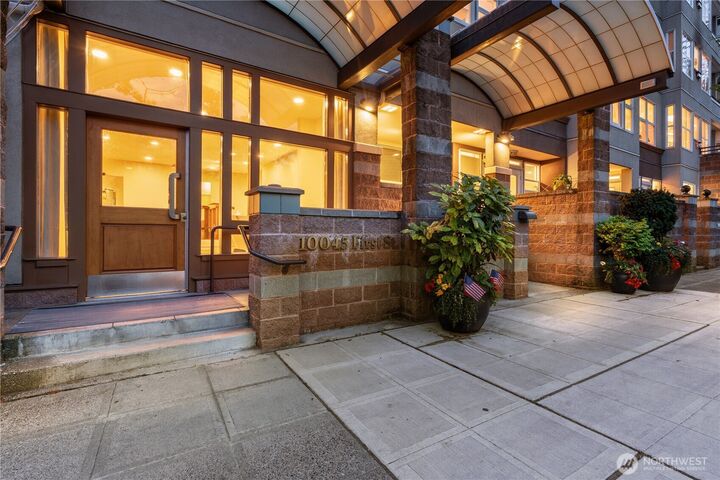 Property Photo: 10045 NE 1st Street 327 WA 98004