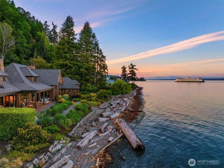 Property Photo: 5128 Rockaway Beach Road NE WA 98110
