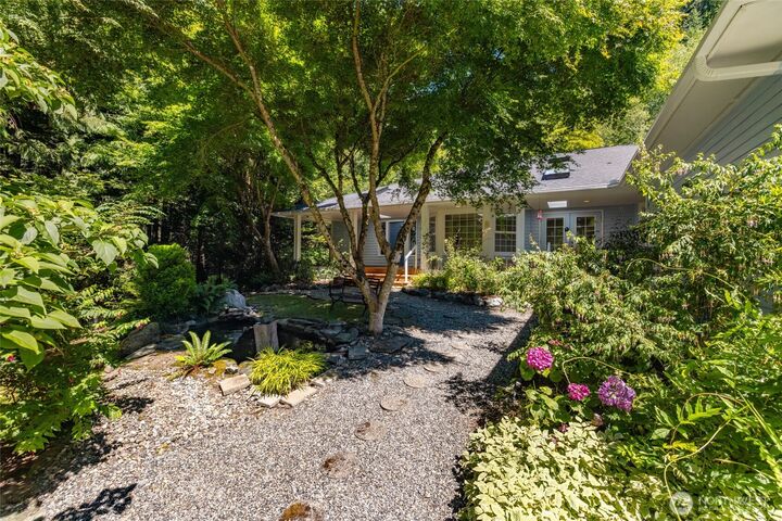 Property Photo:  18915  Cascade Ridge Court  WA 98274 