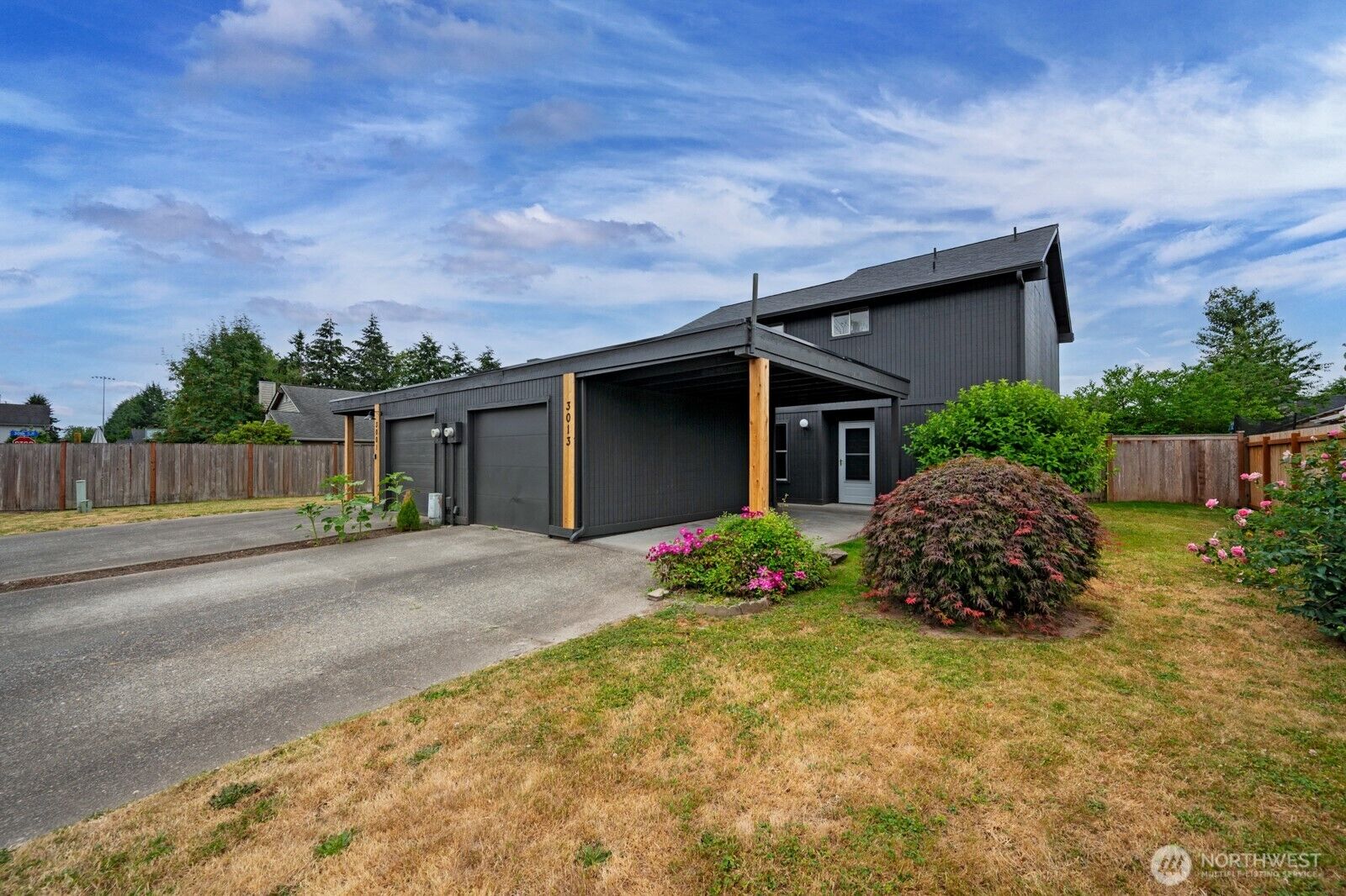 Property Photo:  3013  M Street NE  WA 98002 