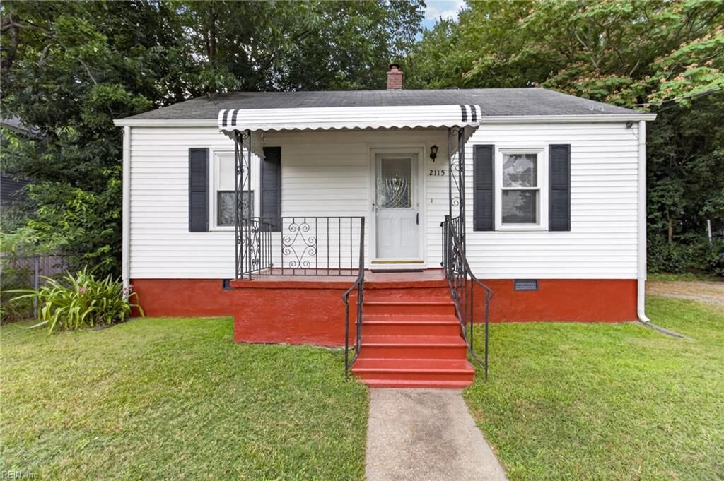 Property Photo:  2115 Columbus Ave  VA 23704 