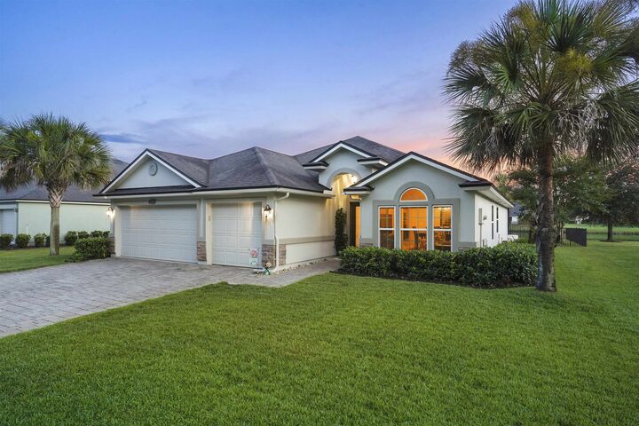 Property Photo:  233 Parkwood Cir  FL 32086 