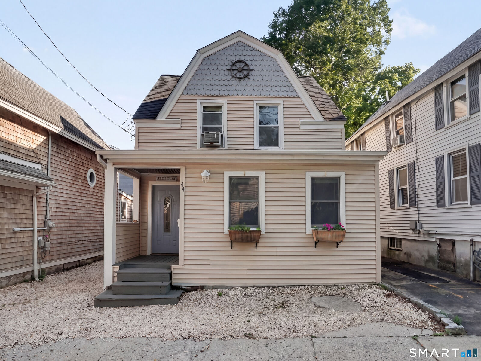 Property Photo:  44 Wood Avenue  CT 06460 