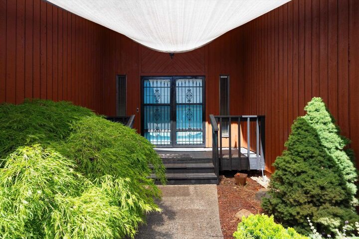 Property Photo: 8311 N Standard St WA 99224