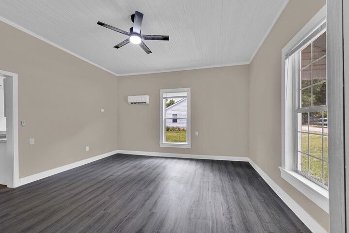 Property Photo:  201 Hammett Street  SC 29654 