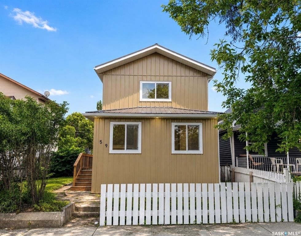 Property Photo:  59 Lillooet Street E  SK S6H 4S3 