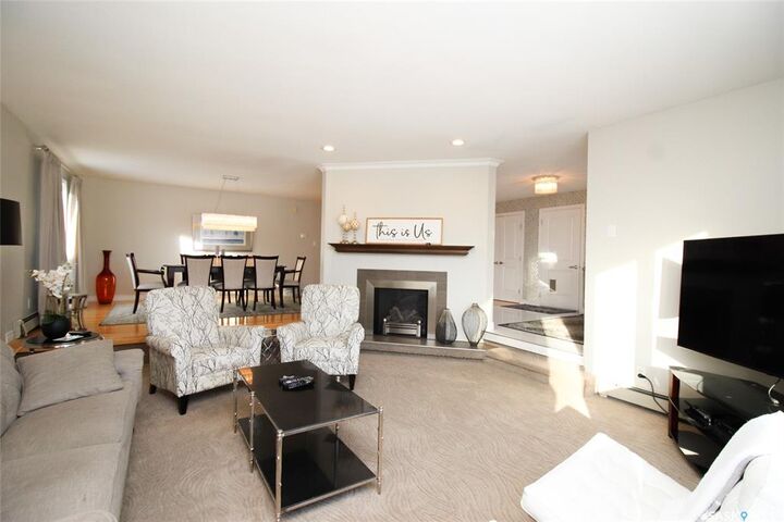 Property Photo:  555 5th Street W  SK S0N 2M0 