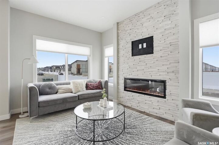 Property Photo: 551 Cockcroft Court SK S7V 1Y8