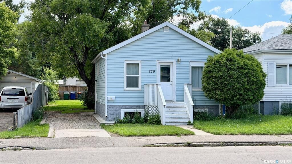 Property Photo:  320 M Avenue N  SK S7L 2S5 