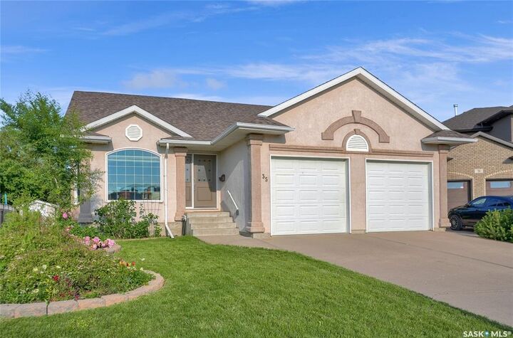 35 Marigold Crescent — photo 1
