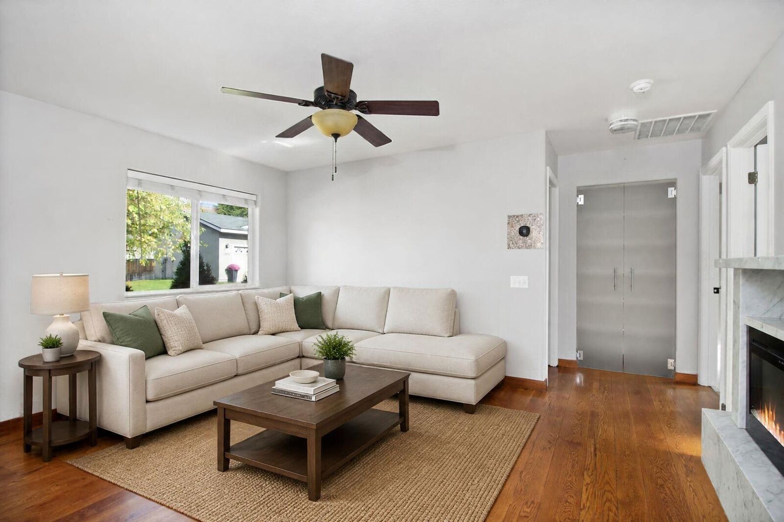 Property Photo: 2670 Woodside Blvd ID 83333