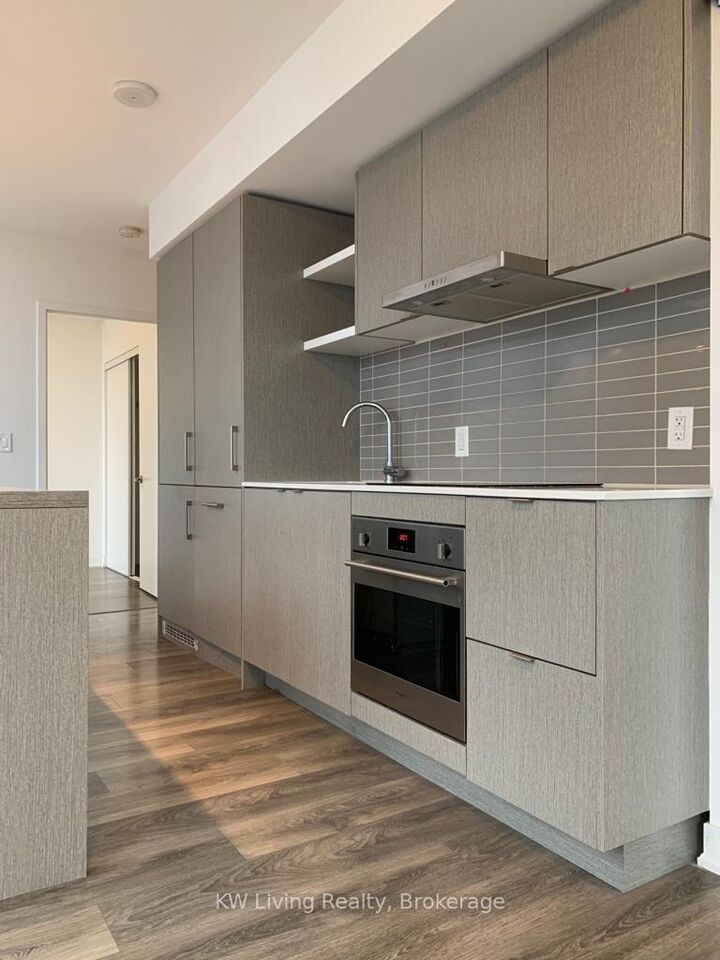 Property Photo:  88 Harbour Street 3910  ON M5J 0C3 
