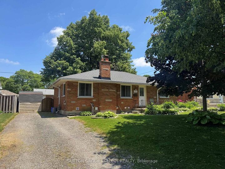 Property Photo: 198 Arlington Crescent ON N5Z 3E1