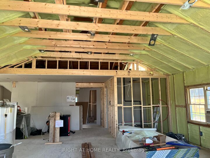 Property Photo: 412 Limerick Crescent ON L0L 1K0