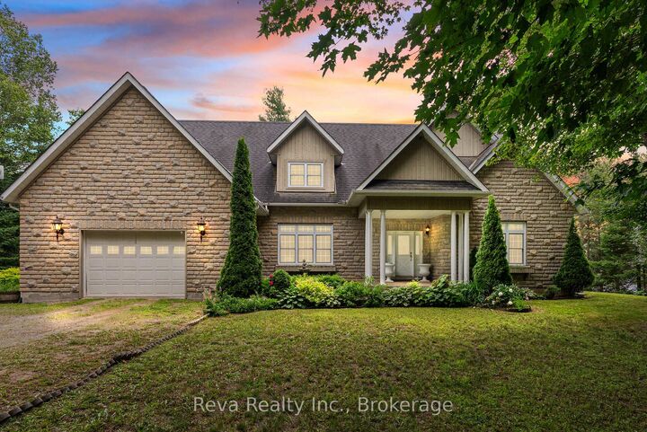 464 Mooney Road A &Amp B — photo 1
