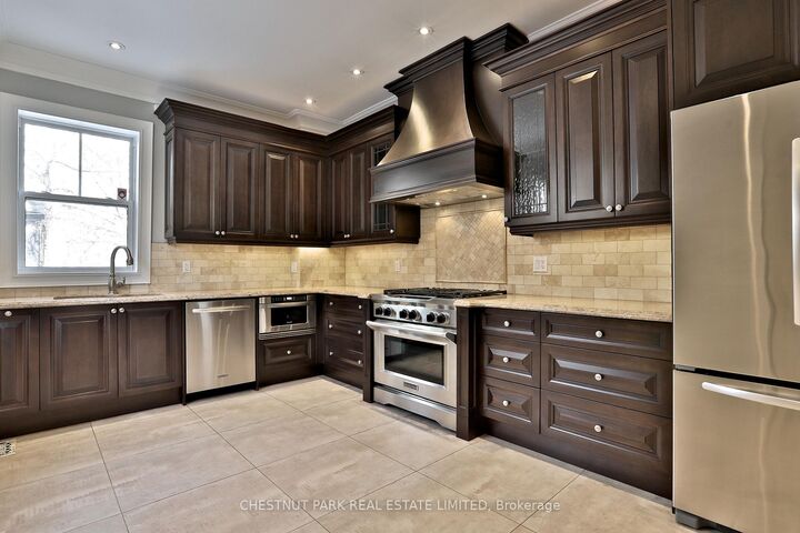 Property Photo: 29 Draper Street ON M5V 2M3