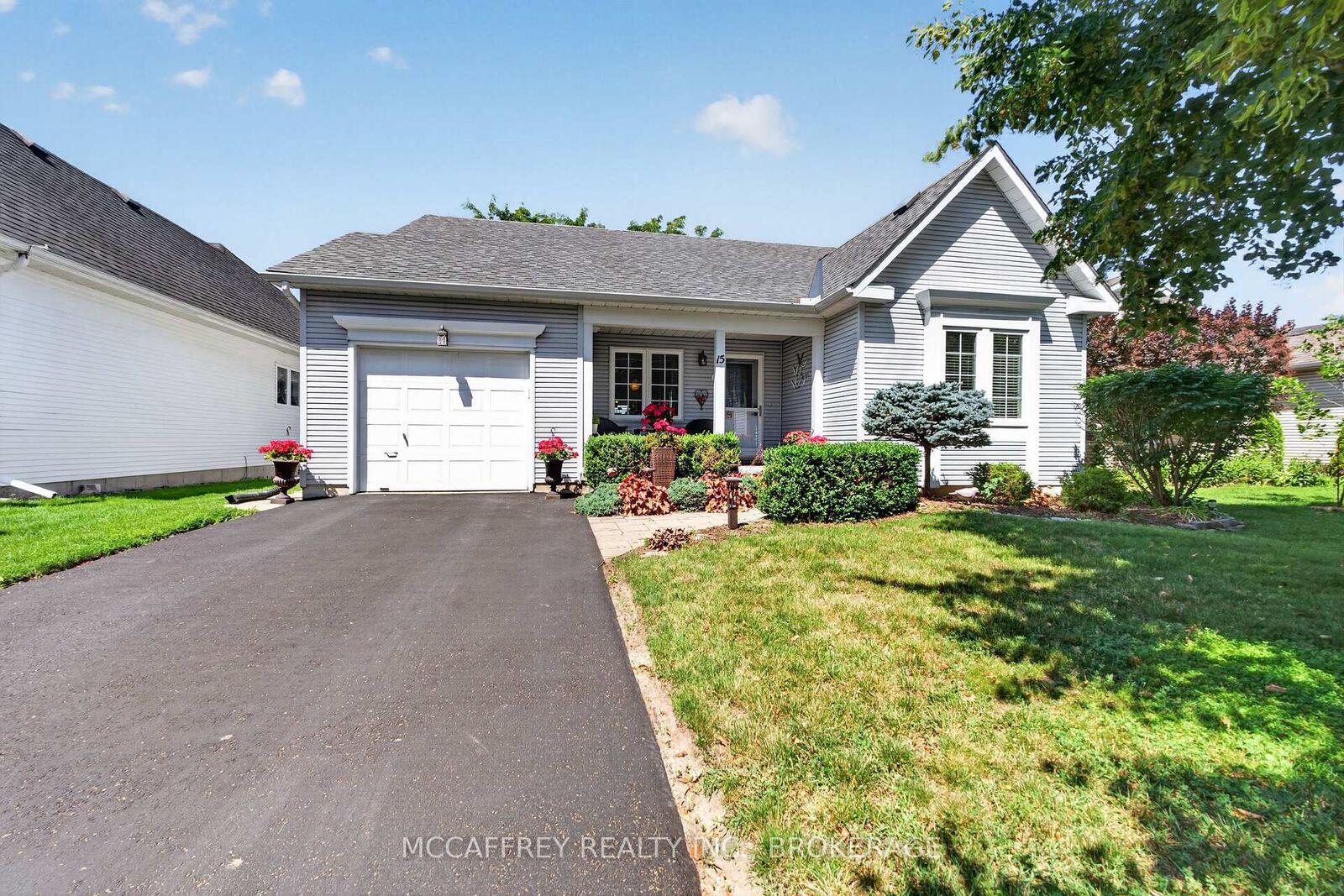 Property Photo:  15 Abbey Dawn Drive  ON K0H 1G0 