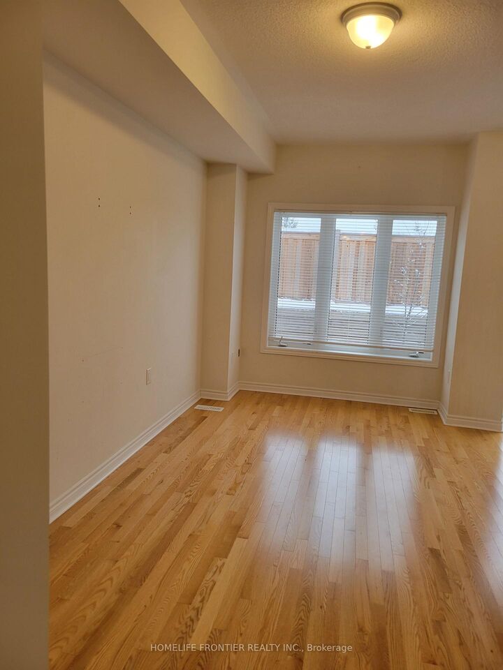 Property Photo:  129 Gordon Circle  ON L3Y 0C9 