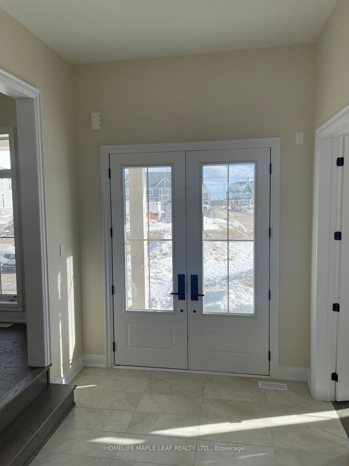 Property Photo:  28 Pearsall Place  ON L0L 2L0 