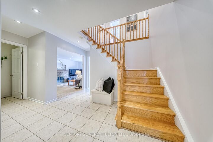 Property Photo: 5 Kellen Street ON M1T 2H1