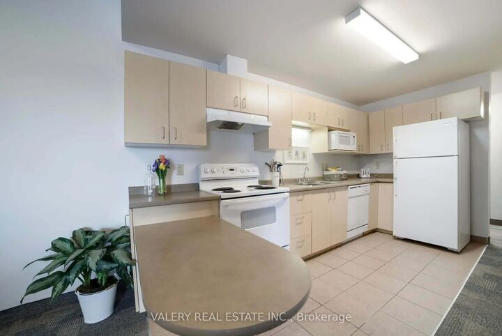 Property Photo:  1700 Simcoe Street N 101  ON L1G 4X9 